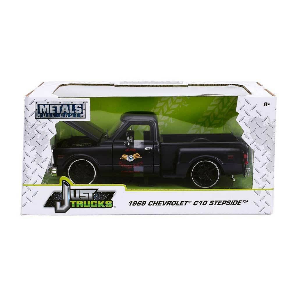 Matt Black 1/24 Diecast Model Car S32677