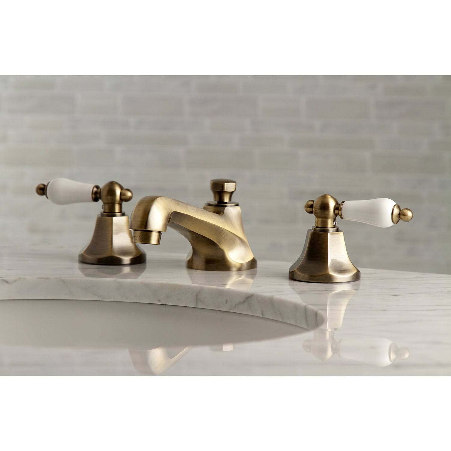 Antique Brass Widespread Bathroom Faucet M39265