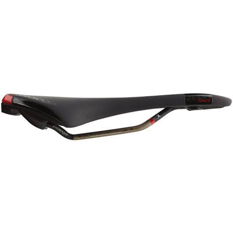White / Black Saddle Z5582