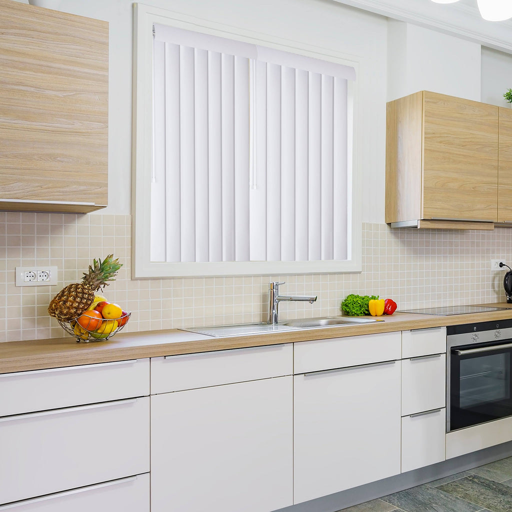 White Room Darkening Vertical Blind O707