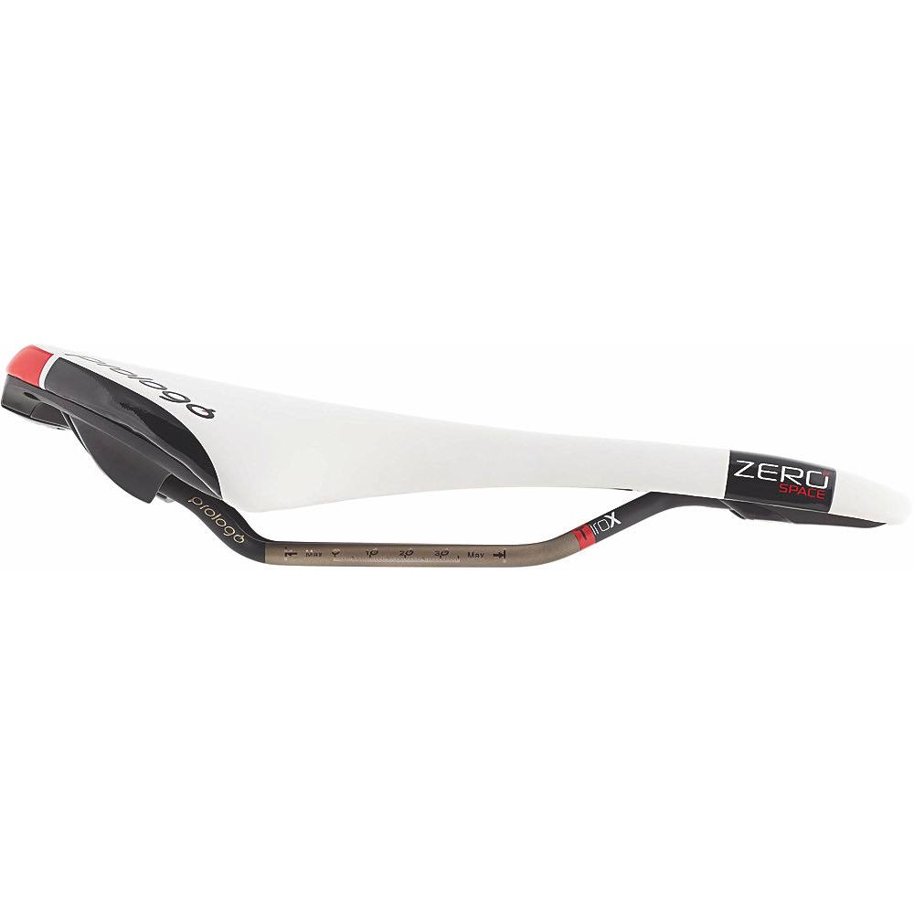 White / Black Saddle Z5582