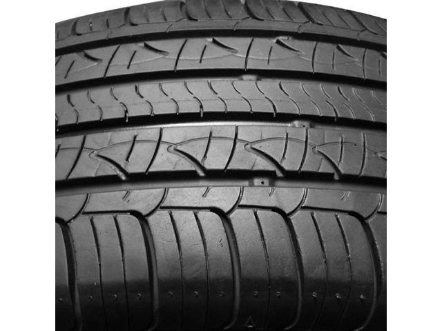 215/65R16 98V All Season Tire L445