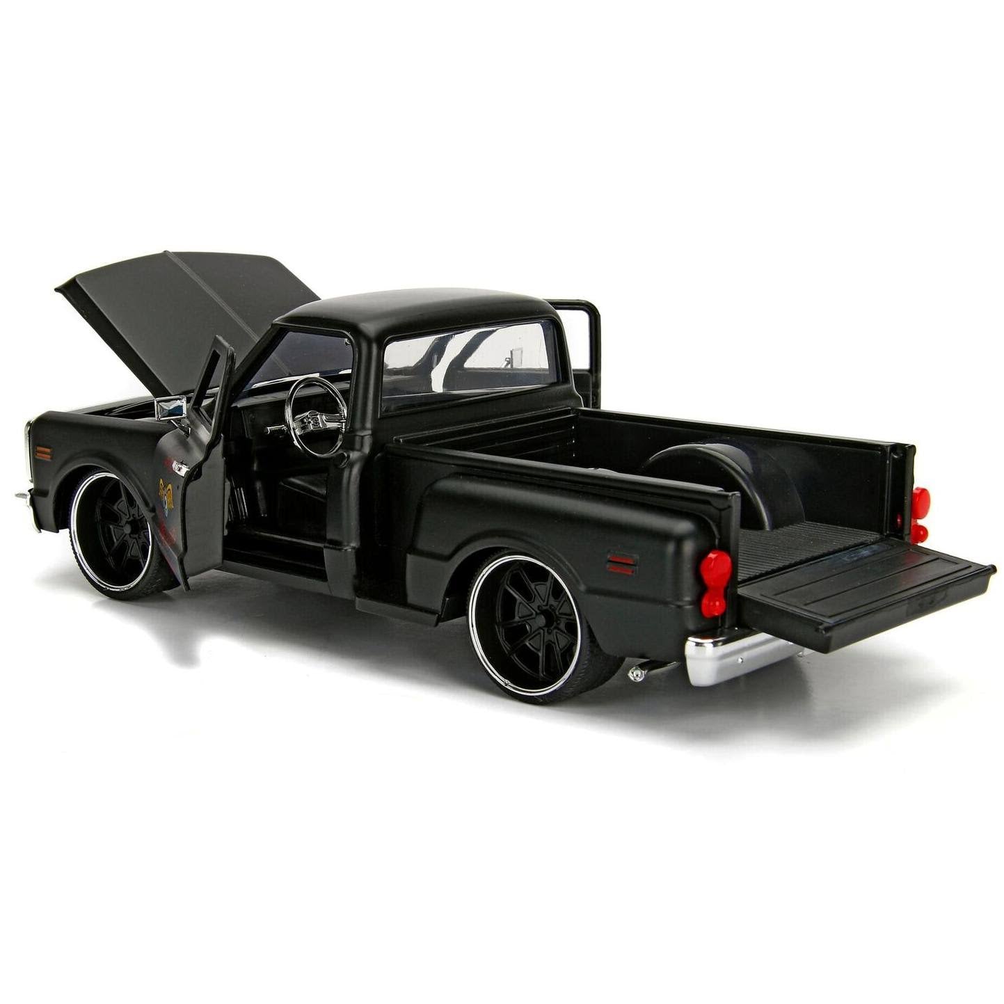 Matt Black 1/24 Diecast Model Car S32677