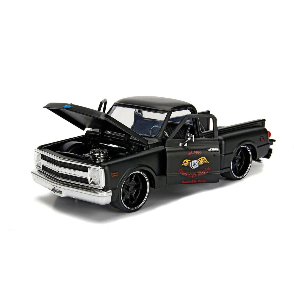 Matt Black 1/24 Diecast Model Car S32677